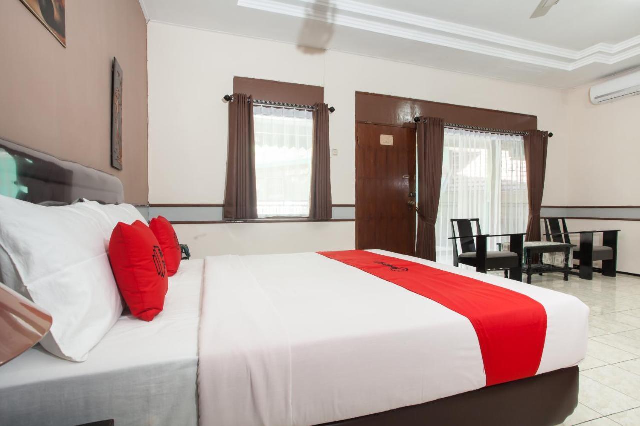 Reddoorz Near Balai Kota Malang Hotel Exterior photo