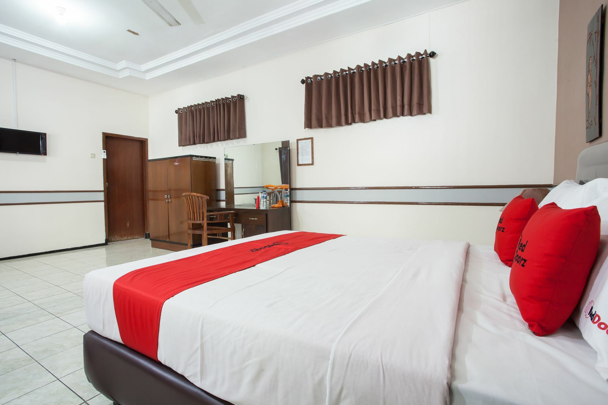 Reddoorz Near Balai Kota Malang Hotel Exterior photo